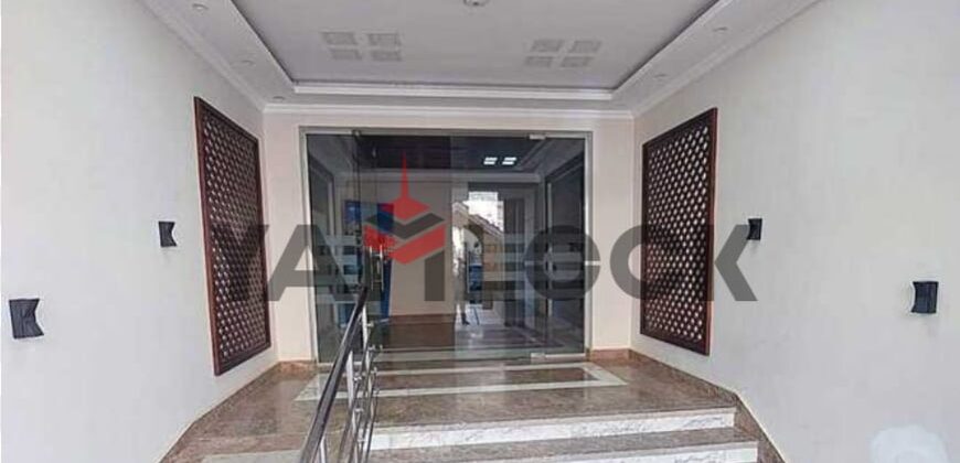 شقة 136 م² بجنينه 70 م² للإيجار في كمبوند المعادي فيو الشروق مدخل ٢بوابة الشروق طريق السويس