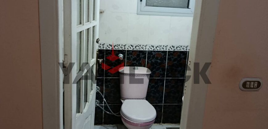 شقة 125 م² للبيع علي ش 16 الرئيسي متفرع من الدولي 45