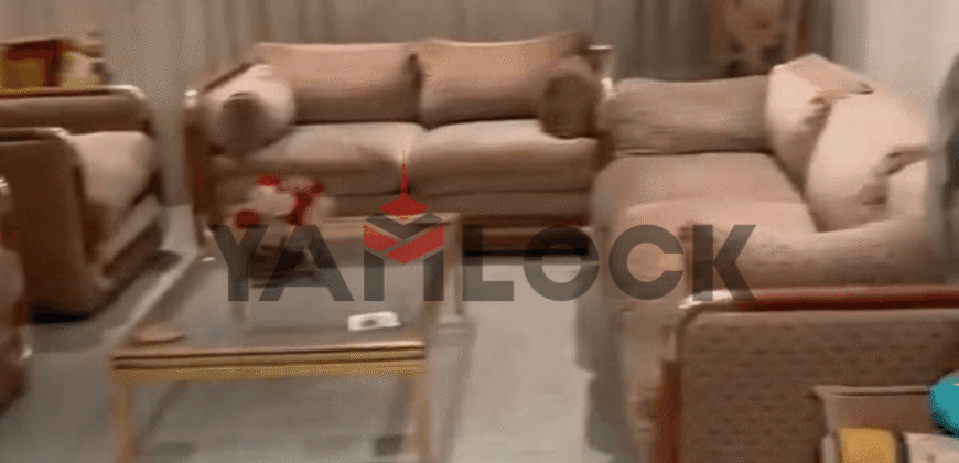 شقة تصلح سكني او عياده 120 م² للبيع في شارع الحجاز مصر الجديده