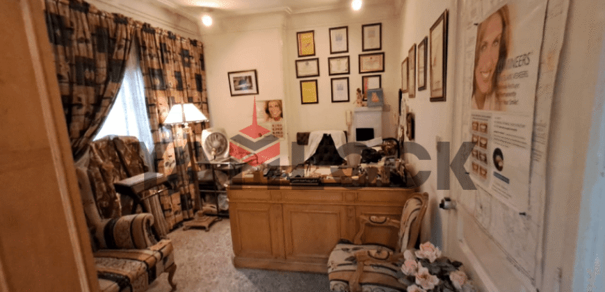 شقة تصلح سكني او عياده 120 م² للبيع في شارع الحجاز مصر الجديده