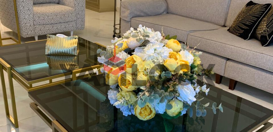 شقة 250 م² للايجار بمنتجع النخيل التجمع الأول