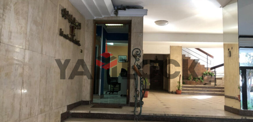 شقة إداري او سكني 140 م² للبيع بميدان لبنان