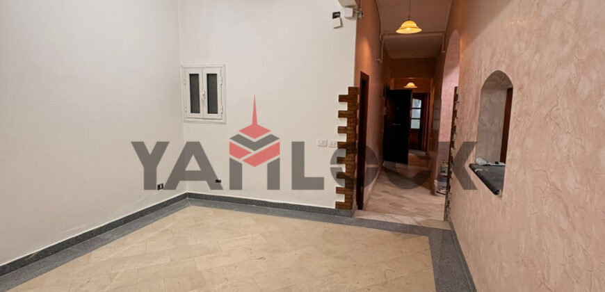 مكتب 230 م² للايجار ترخيص اداري وتجاري في عبدلله بن طاهر من مكرم عبيد