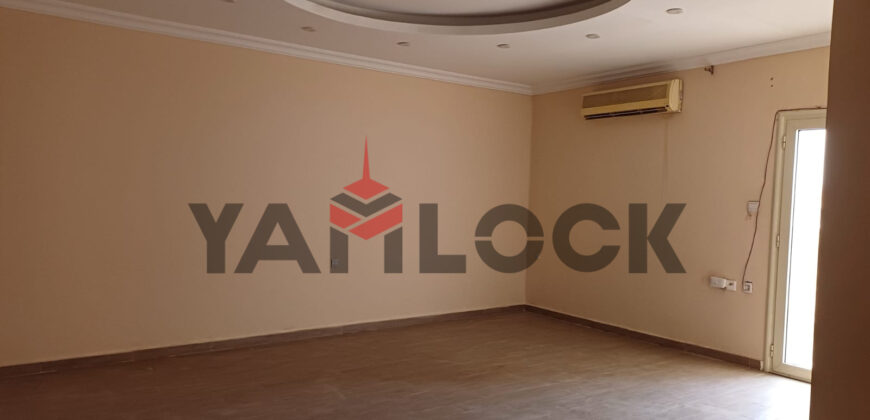 شقة 200 م² للايجار فيلا في الحى الدبلوماسين امام الجامعه الالمانيه