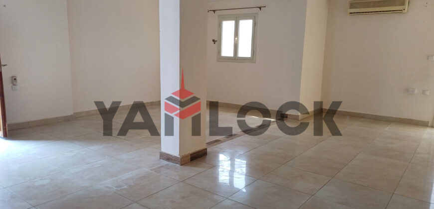 شقة 200 م² للايجار فيلا في الحى الدبلوماسين امام الجامعه الالمانيه