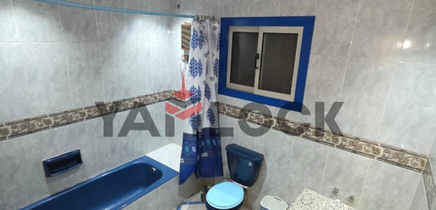 شقة 180 م² للايجار اخر عباس العقاد خطوات من مكرم عبيد وخطوات من زاكر حسين بجوار مستشفي كيور