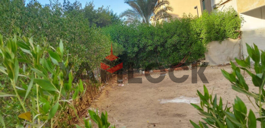 شقة 122 م² للبيع في الحي 11 تعاونيات مجاوره ٧ امام المدرسه الحي ال ١١ للتعليم الاساسي خلف مسجد عبدالله ابن داوود خطوه من محور جمال عبد الناصر