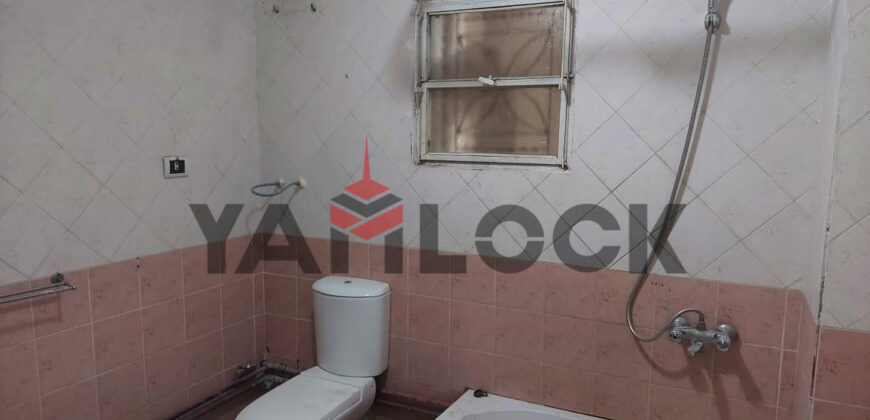 شقة 122 م² للبيع في الحي 11 تعاونيات مجاوره ٧ امام المدرسه الحي ال ١١ للتعليم الاساسي خلف مسجد عبدالله ابن داوود خطوه من محور جمال عبد الناصر