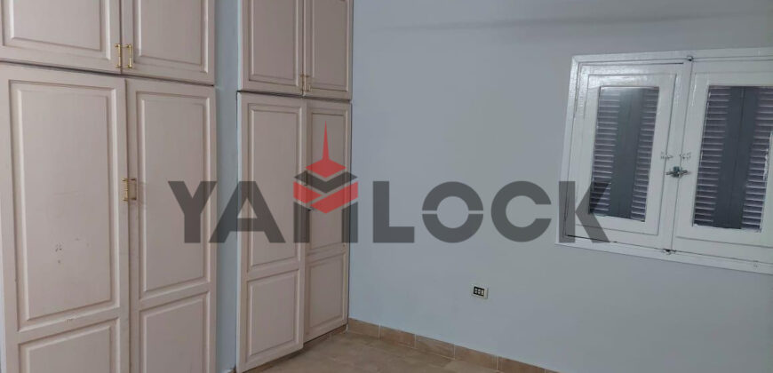 شقة 122 م² للبيع في الحي 11 تعاونيات مجاوره ٧ امام المدرسه الحي ال ١١ للتعليم الاساسي خلف مسجد عبدالله ابن داوود خطوه من محور جمال عبد الناصر