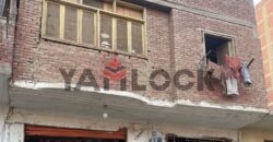 منزل للبيع بالحرفيين 150 م² مبني دورين والثالث به عمدان ويوجد محل في الدور الارضي