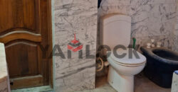 شقة 100 م² للبيع تشطيب كامل – إطلالة شارع الرئيسي في شيراتون – القاهرة