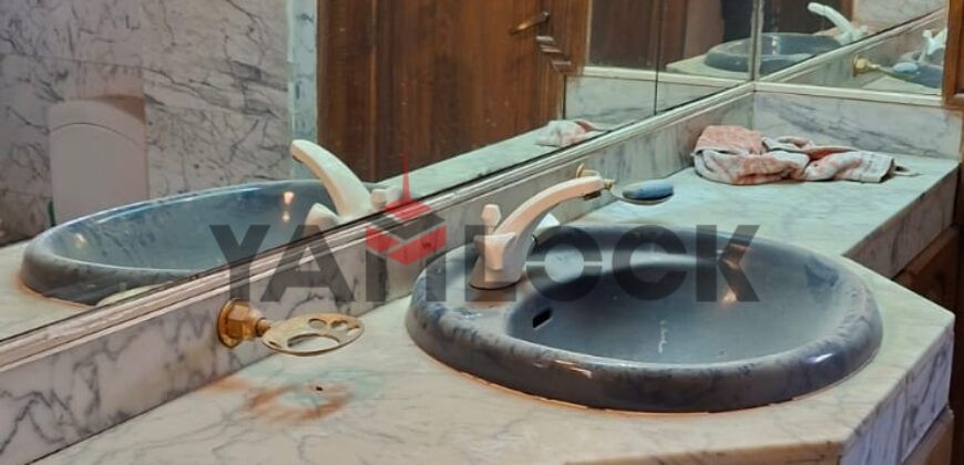 شقة 100 م² للبيع تشطيب كامل – إطلالة شارع الرئيسي في شيراتون – القاهرة