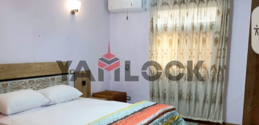 شقة 135 م² للايجار مفروش في يافع بن يزيد امتداد شارع شارل دي جول -الدقي