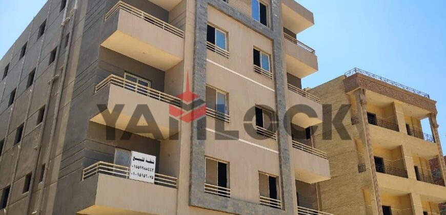 شقة 175 م² للبيع في الاندلس 1 خلف الجامعة الامريكية فى التجمع تطل على حديقة كبيرة