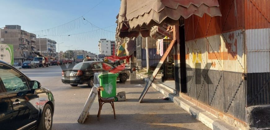 محل تجاري 20 م² مع الرصيف يدخل فى 35 متر الى 40 متر محل على ناصيتين للبيع على شارع الفندقيه مساكن زمزم – بورسعيد