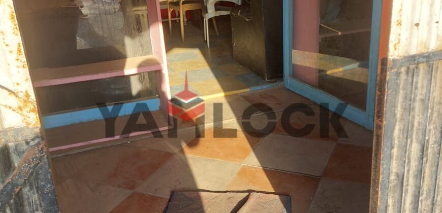 محل تجاري 20 م² مع الرصيف يدخل فى 35 متر الى 40 متر محل على ناصيتين للبيع على شارع الفندقيه مساكن زمزم – بورسعيد
