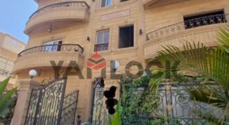 شقة 200 م² للبيع في فيلا 15073 العبور الحي السابع شارع العميد محمود عبد الله