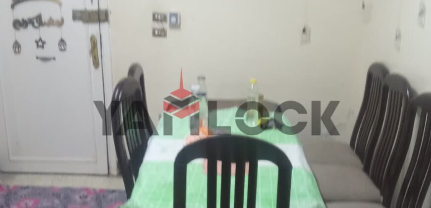 شقة 115 م² للبيع في شارع الدكتور متفرع من شارع مدارس مينا فيصل