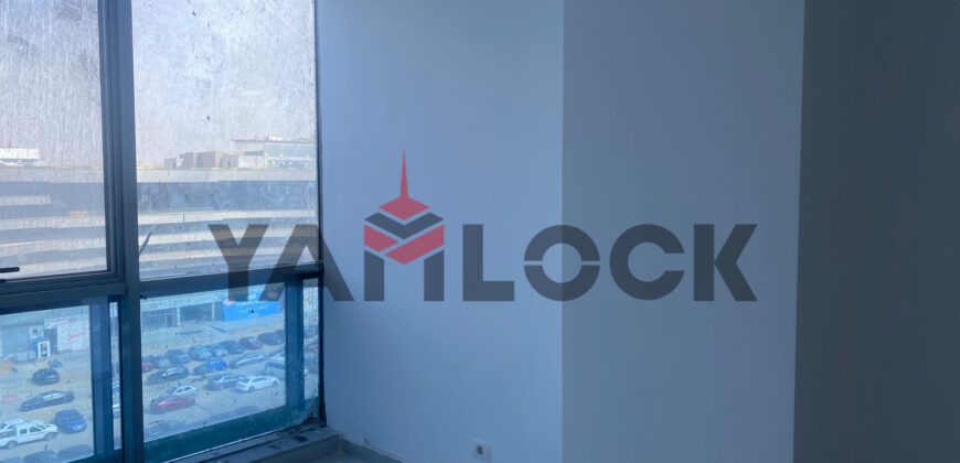 مكتب او عيادة 39 م² للايجار في التجمع الخامس القطاع الأول تاني نمرة من شارع التسعين الشمالي بمول كيرنيل علي البلازا بانوراما