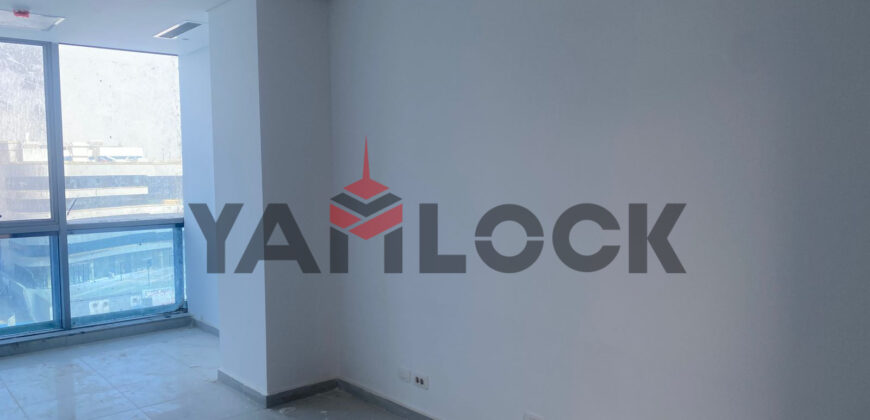 مكتب او عيادة 39 م² للايجار في التجمع الخامس القطاع الأول تاني نمرة من شارع التسعين الشمالي بمول كيرنيل علي البلازا بانوراما