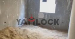 شقة 200 م² للبيع نصف تشطيب – إطلالة شارع جانبي في حدائق اكتوبر