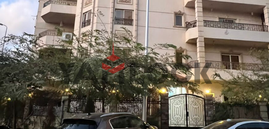 شقة و روف 220 م² للبيع في بنفسج عمارات – القاهرة الجديدة