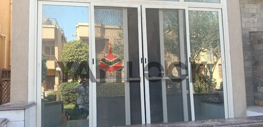 شالية 55 م² بحديقة 60 م² للبيع بقريه هوليداى بيتش العين السخنه