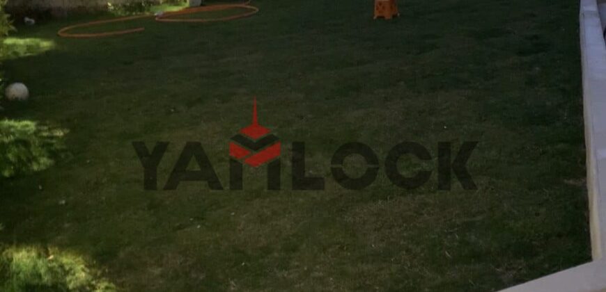 شقة في فيلا 210 م² للبيع في الحي الأول شرق، المجاورة الثانية، على طريق الشباب الرئيسي وبالقرب من نادي جرين هيلز