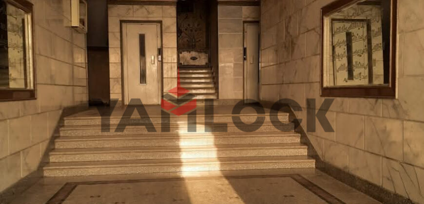شقه بالروف 360 م² للبيع في 18 شارع عمرو بن العاص المطبعه فيصل