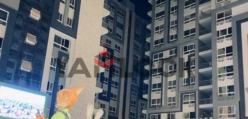 شقة 118 م² للبيع نصف تشطيب – إطلالة شارع جانبي في مقطم – القاهرة