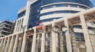 محل تجاري 29 م ² داخلي و 90 م ² خارجي للبيع  بجوار محطة Monorail المحل امام شركه Allianz