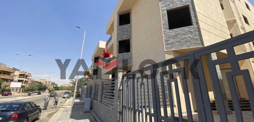 مبنى سكنى كامل 324 م² للبيع في شارع الصفوة – الشروق