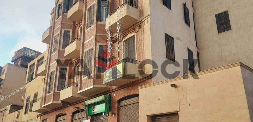 مبني سكني 280 م² للبيع امام بوابه باب النصر بالجماليه العقار تحت الترميم