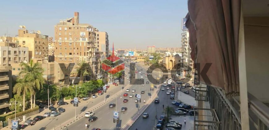 شقة تجاري 225 م² للايجار في شارع الثورة فوق بنك مصر وامام مكتبة سمير وعلى