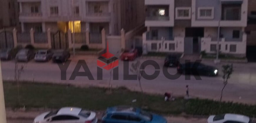 شقة 178 م² للبيع بدون تشطيب – إطلالة شارع الرئيسي في القاهرة الجديدة – القاهرة