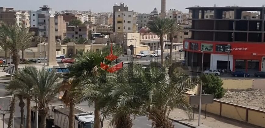 شقة 145 م² للبيع في الغردقه البحر الأحمر ميدان اكا على شارع النصر وميدان أكا