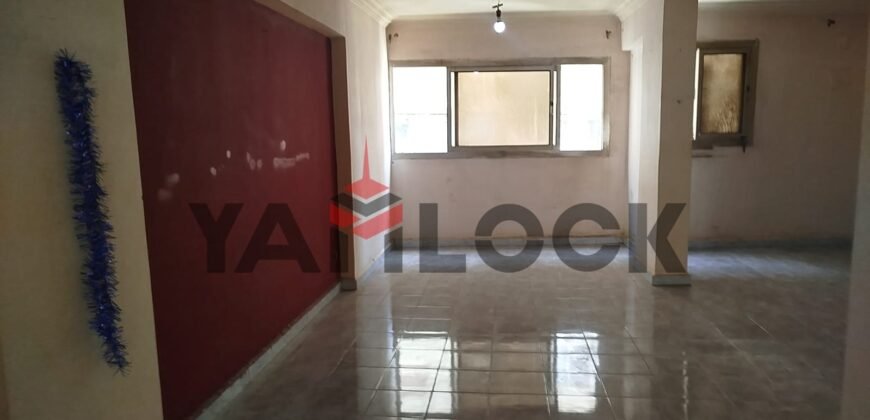شقة 140 م² للبيع تشطيب سوبر لوكس – إطلالة شارع الرئيسي في الجيزة – الجيزة