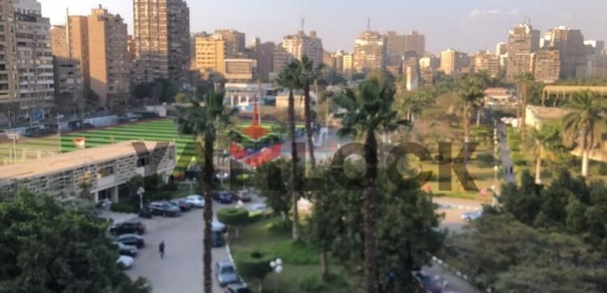 شقة 220 م² للبيع في  امام باب نادي الصيد – الدقي