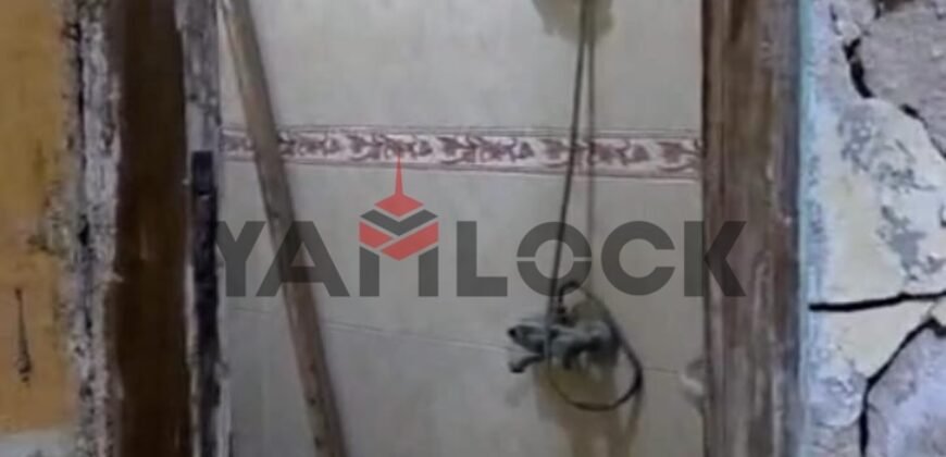 تجاري 65 م² للبيع في وسط البلد ( باب الشعرية) شارع جانبي امام قسم باب الشعرية