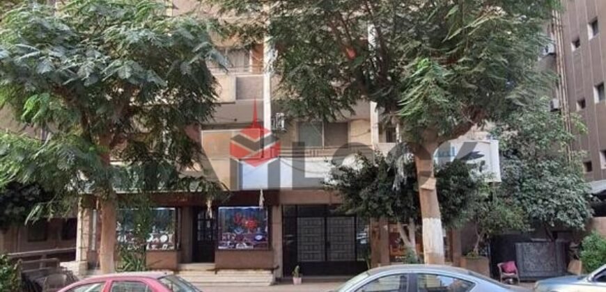 مبنى سكني 270 م² للبيع في ‏38 شارع الفريق أول علي عامر متفرع من مكرم عبيد أمام حديقة الطفل المنطقة السادسة ،مدينة نصر