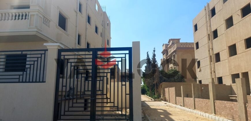 دوبلكس 380 م² للبيع بجوار نادي الصيد في نفس شارع نادي الصيد قريب جدًا من محطة المونوريل