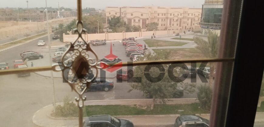 شقة 306 م² للبيع في شارع الامام ابو حنيفة النعمان – العبور