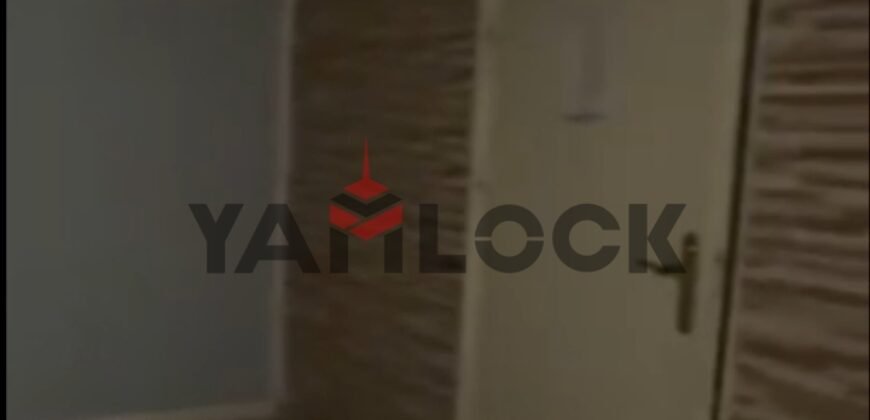شقة سكني او اداري 300 م² للإيجار صف أول علي كورنيش المعادي (أبراج المعادي ستار)