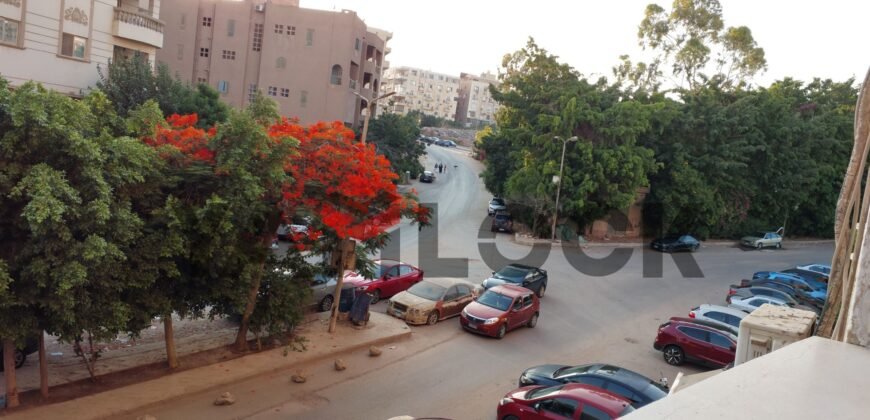 شقة 3 غرف 170 م² للبيع في مقطم شارع كريم بنونة الهضبة العليا