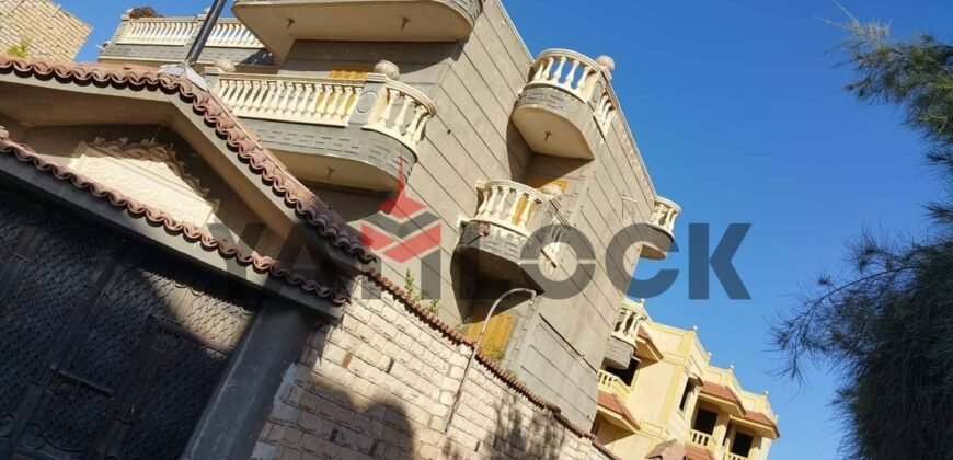 فيلا مستقلة 462 م² للبيع تشطيب سوبر لوكس إطلالة حديقة في الاسكندرية