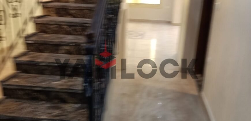 Duplex 430 m² for Rental in Al Yasmeen 7, New Cairo