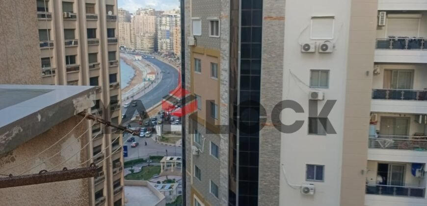 شقة 96 م² للبيع في اول شارع خالد ابن الوليد أمام فندق الهيلتون – الاسكندرية