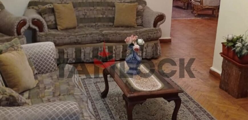 شقة 230 م² للبيع في شارع المعسكر الروماني الاسكندرية