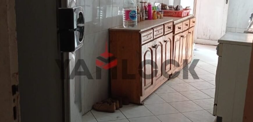شقة 230 م² للبيع في شارع المعسكر الروماني الاسكندرية