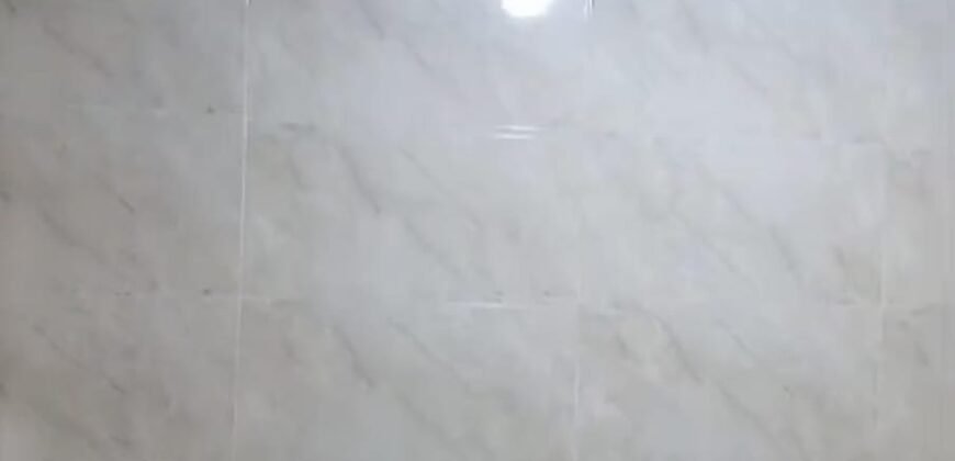 شقة 145 م² للبيع في شارع مدرسه حفر الباطن